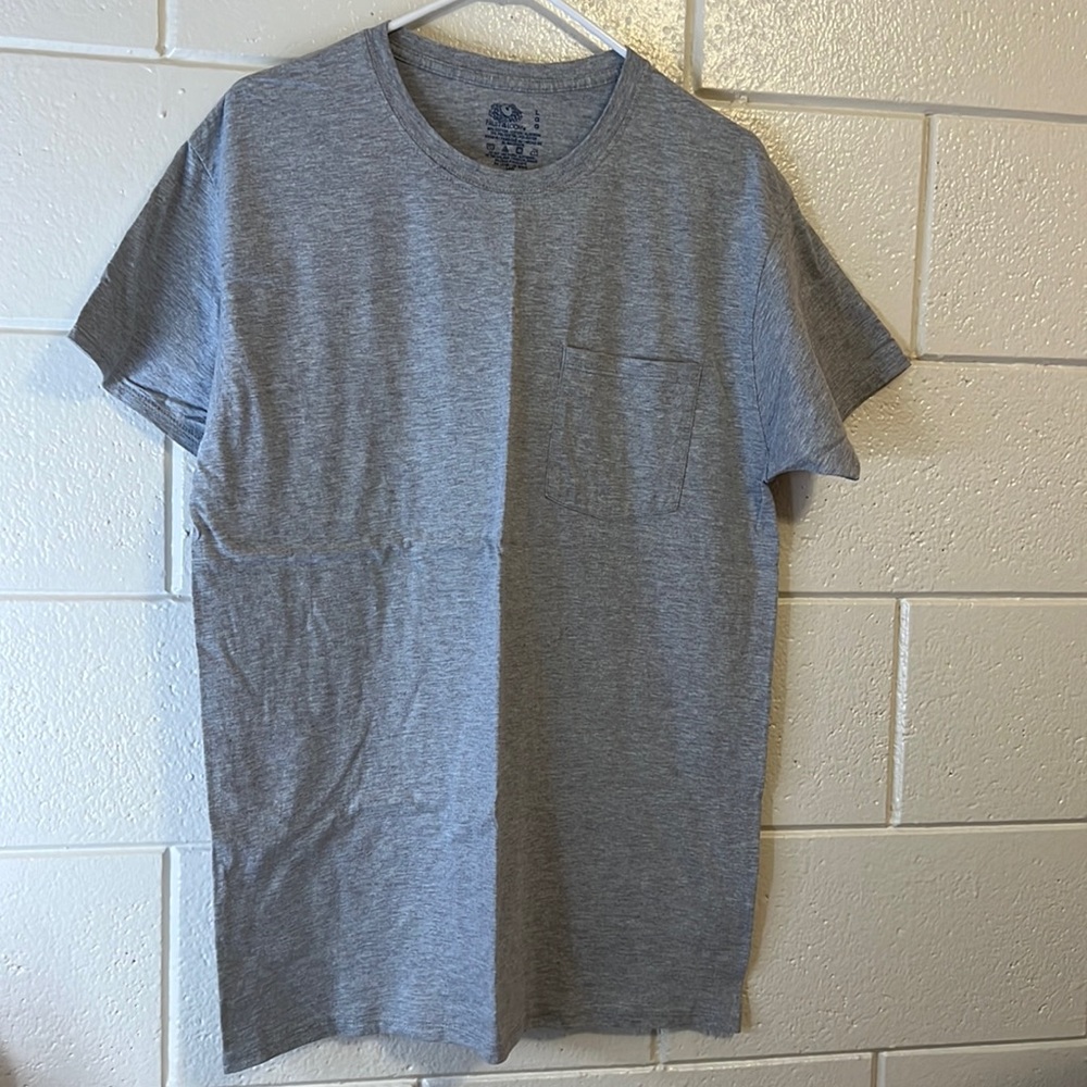 Fruit Of The Loom | Grey Basic Front Pocket Short-Sleeve T-Shirt | Size Large